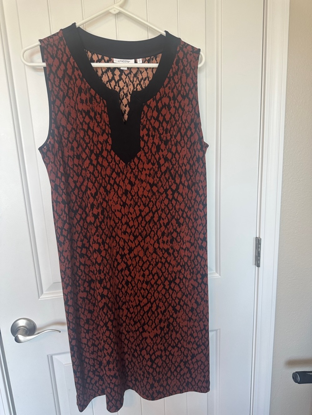 Chico’s 2 Rust and Black animal print Sleeveless Midi Shift Dress